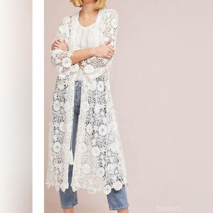 Ne Quittez Pas Elegant Cream/White Lace Overlay. Silk slip and duster.